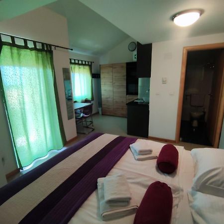 Panorama Sunset Apartments Cres Kültér fotó
