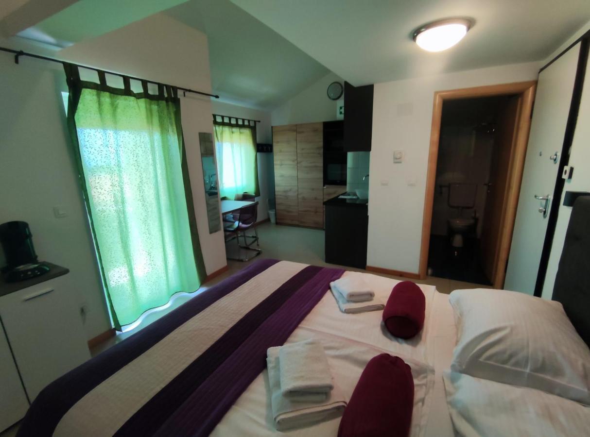 Panorama Sunset Apartments Cres Kültér fotó